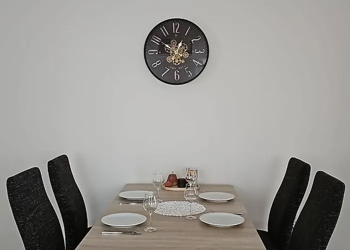 Gemuetliche Zwei Am Rhein