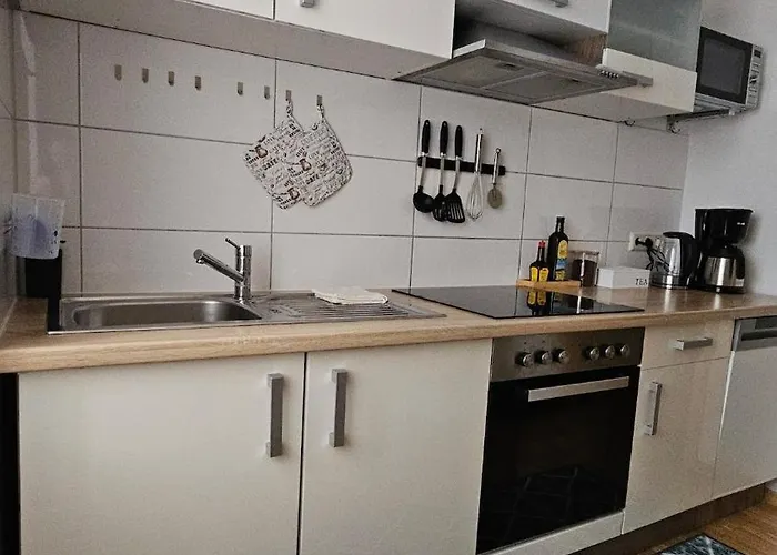 Gemuetliche Zwei Am Rhein